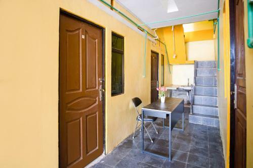 Hotel Oyo Life 3121 Zivana Kost