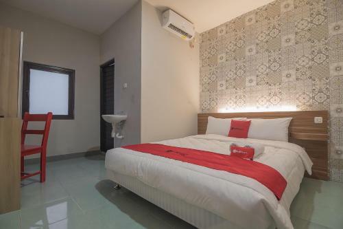 Hostal Reddoorz @ Kiaracondong