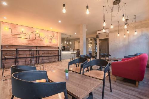 Hostal Reddoorz @ Kiaracondong