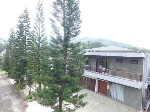 Indah 2 Mountain Villa 8 Bedroom Private Pool