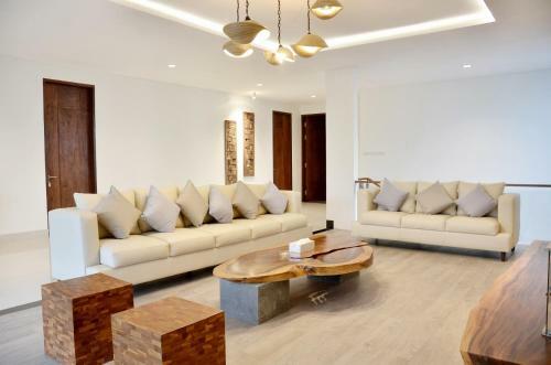Indah 2 Mountain Villa 8 Bedroom Private Pool