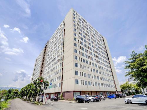 Hotel Oyo 90042 Emerald Towers