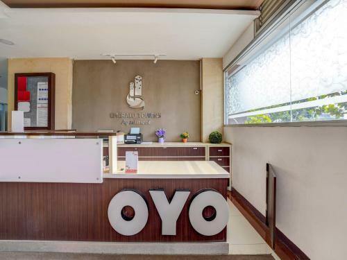Hotel Oyo 90042 Emerald Towers