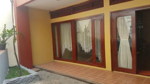 Jun House - Dago Pakar