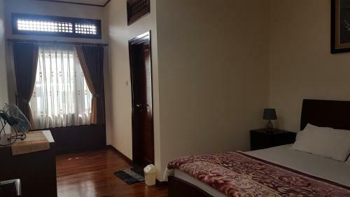 Jun House - Dago Pakar