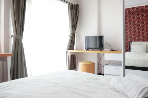 Comfy 1br Apartment At Gateway Pasteur Near Exit Toll Pasteur By Travelio