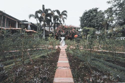 Hotel Lembur Kiwari
