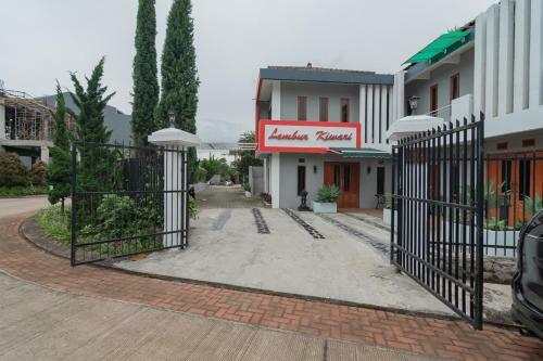 Hotel Lembur Kiwari