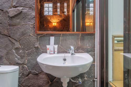 Hotel Oyo 1646 Imelda Residence