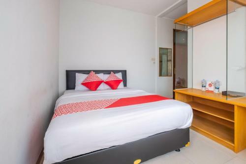 Hotel Oyo 1646 Imelda Residence