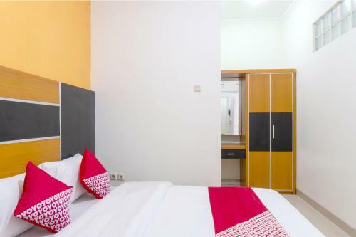 Hotel Oyo 617 Sukaraja Residence Syariah