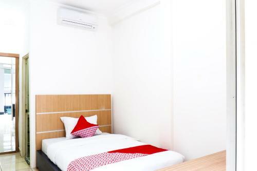 Hotel Oyo 617 Sukaraja Residence Syariah