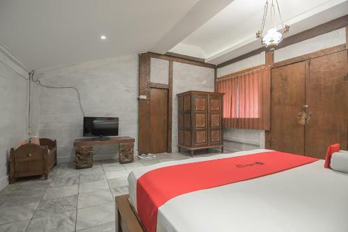 Hotel Reddoorz Resort @ Lembang 2