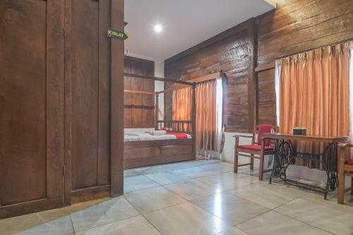 Hotel Reddoorz Resort @ Lembang 2