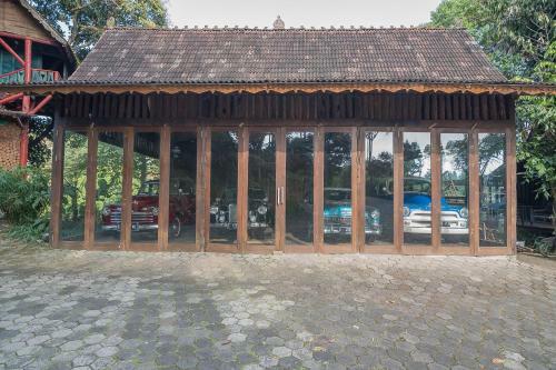 Hotel Reddoorz Resort @ Lembang 2