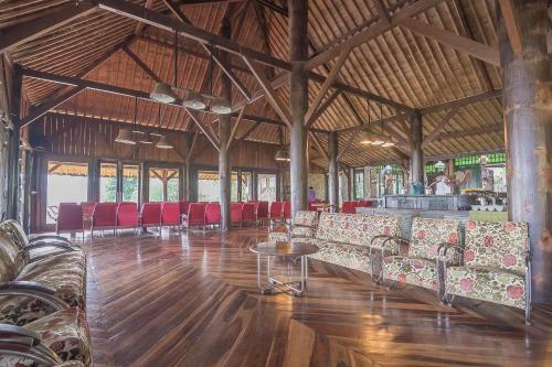 Hotel Reddoorz Resort @ Lembang 2