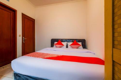 Hotel Oyo 2728 Sinulingga Residence