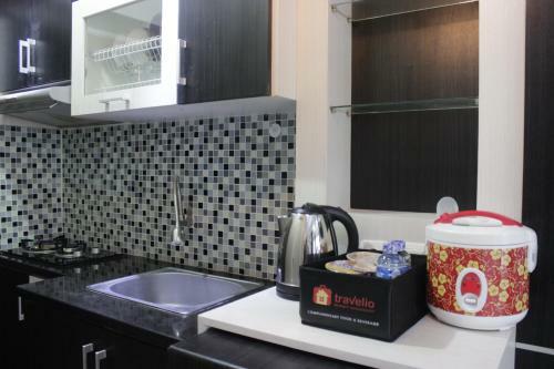 Functional Studio Room The Jarrdin Cihampelas Apartment By Travelio