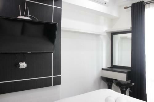 Functional Studio Room The Jarrdin Cihampelas Apartment By Travelio