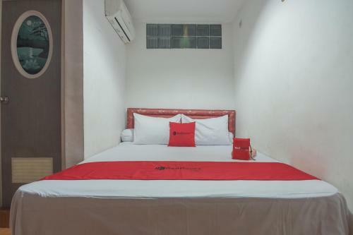 Hotel Reddoorz Near Margahayu Raya