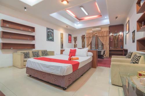 Hotel Reddoorz Near Margahayu Raya