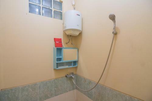 Hotel Reddoorz Near Margahayu Raya