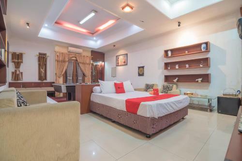 Hotel Reddoorz Near Margahayu Raya
