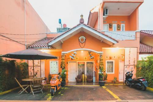 Hotel Reddoorz Near Margahayu Raya