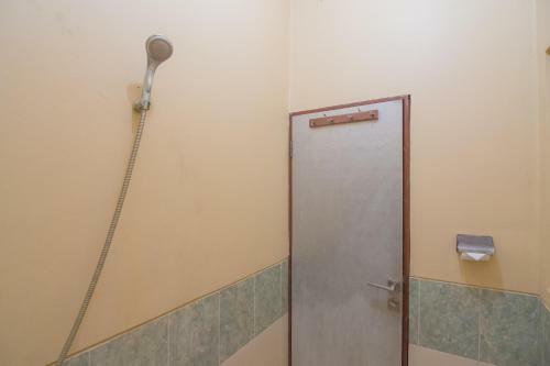 Hotel Reddoorz Near Margahayu Raya