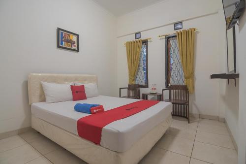 Hostal Reddoorz @ Buah Batu 4