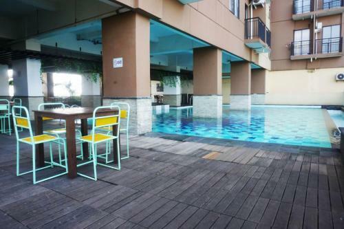 Scenic & Comfy 2br Tamasari Panoramic Apartment By Travelio