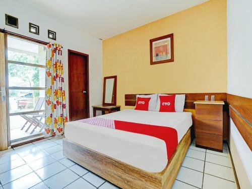 Hotel Oyo 90293 Guest House Cigadung 9a