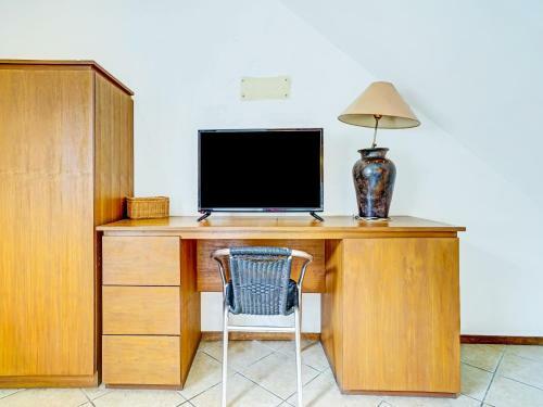 Hotel Oyo 90293 Guest House Cigadung 9a