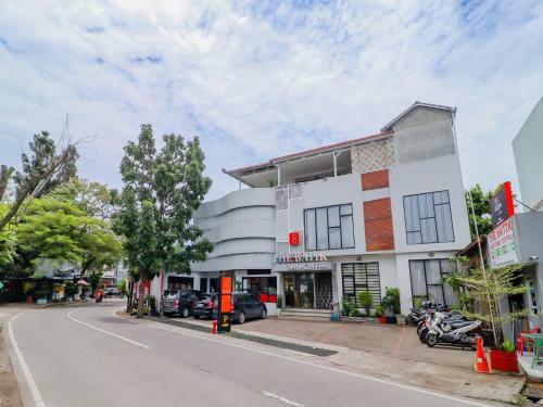 Hotel Collection O 31 The Batik Bed And Coffee Bandung