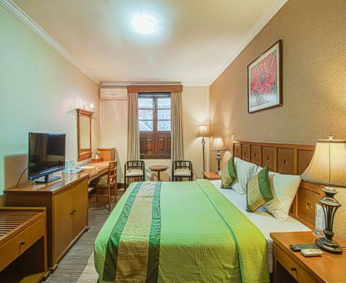 Bumi Sawunggaling Hotel