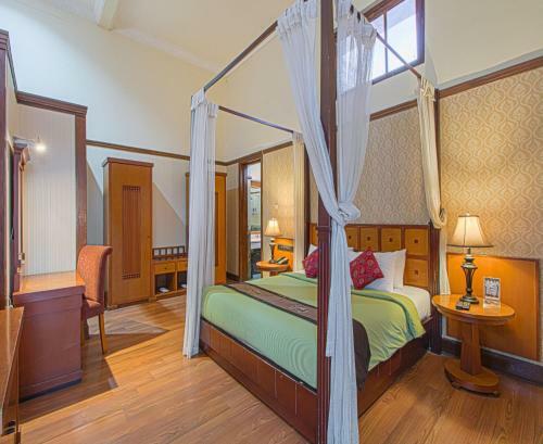 Bumi Sawunggaling Hotel