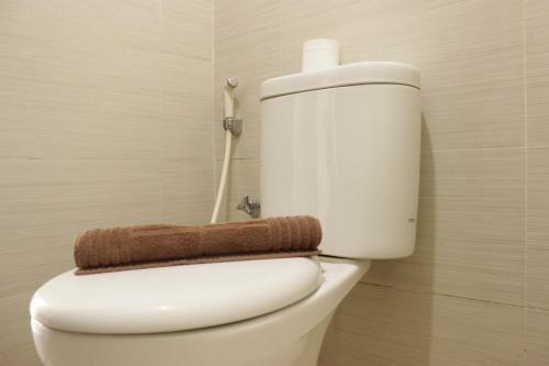 Simply And Homey Minimalist 2br Gateway Pasteur Apartment By Travelio