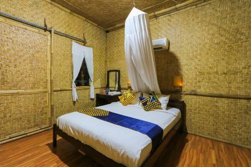 Hotel Spot On 2431 Azizah Homestay