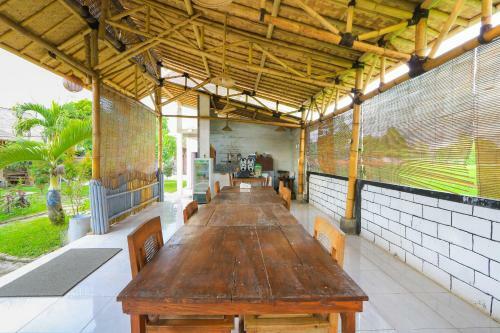 Hotel Spot On 2431 Azizah Homestay