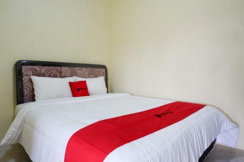 Hostal Reddoorz Near Lippo Plaza Buton