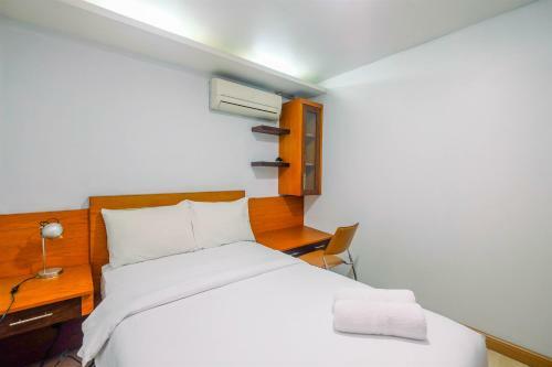 Nice And Comfort 2br Metropark Condominium Apartment By Travelio