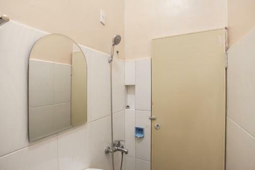 Hotel Oyo 2799 Berastagi Backpacker Rooms