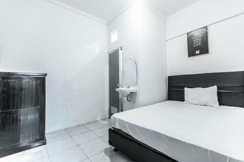 Hotel Oyo Life 2925 Midys