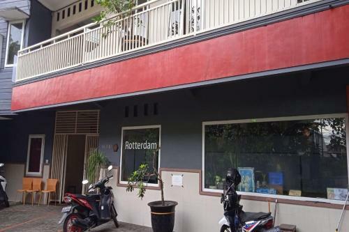 Hotel Penginapan Rotterdam