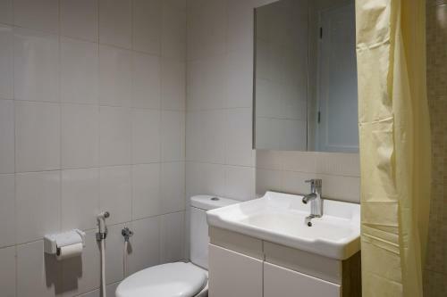 Hostal Reddoorz Plus Near Exit Toll Puncak 2