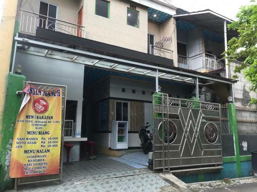 Hotel Oyo 3719 Wisma Mva
