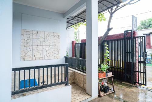 Hotel Koolkost Near Villa Nusa Indah