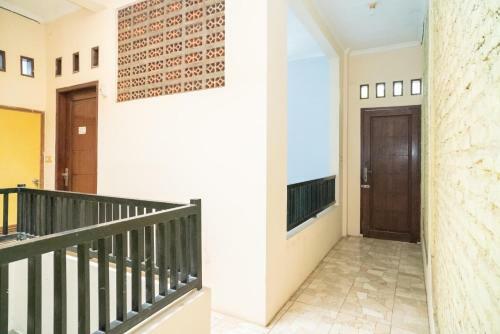 Hotel Koolkost Near Villa Nusa Indah