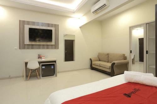 Hostal Reddoorz Plus Near Solo Paragon Mall