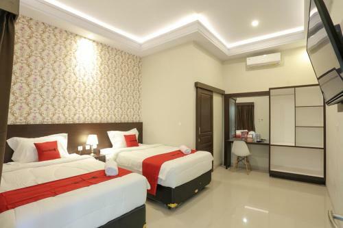 Hostal Reddoorz Plus Near Solo Paragon Mall